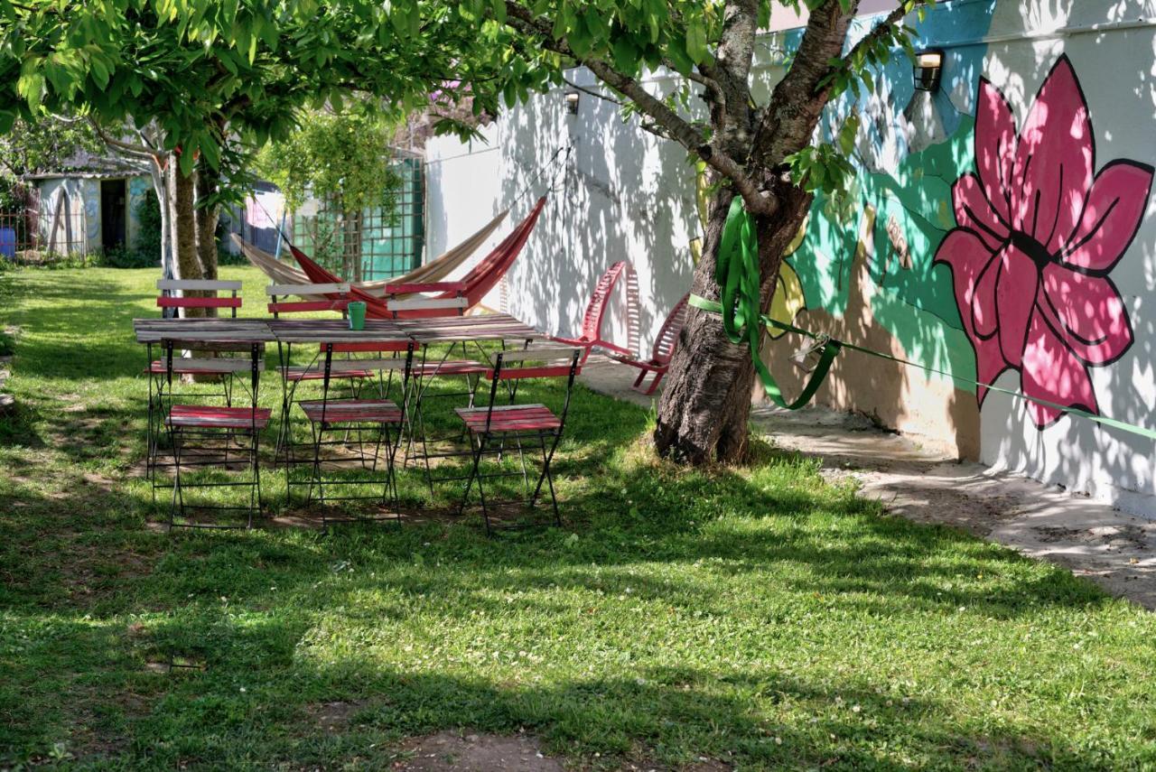 Meiga Backpackers Hostel Santiago de Compostela Bagian luar foto