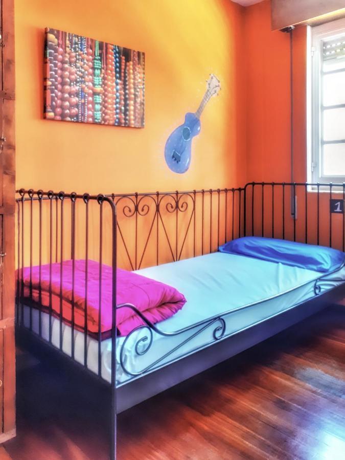 Meiga Backpackers Hostel Santiago de Compostela Bagian luar foto