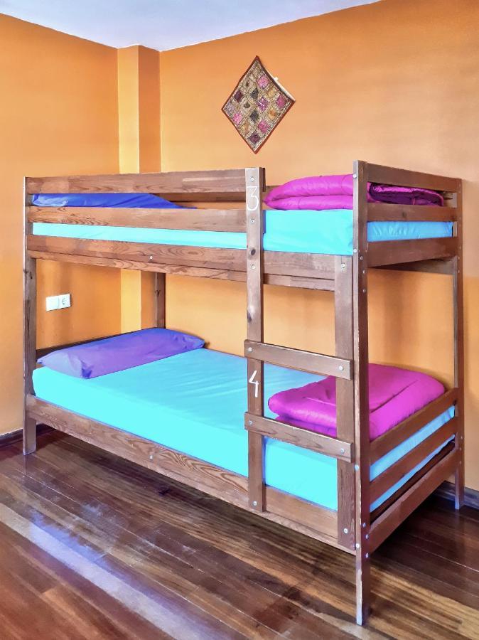 Meiga Backpackers Hostel Santiago de Compostela Bagian luar foto