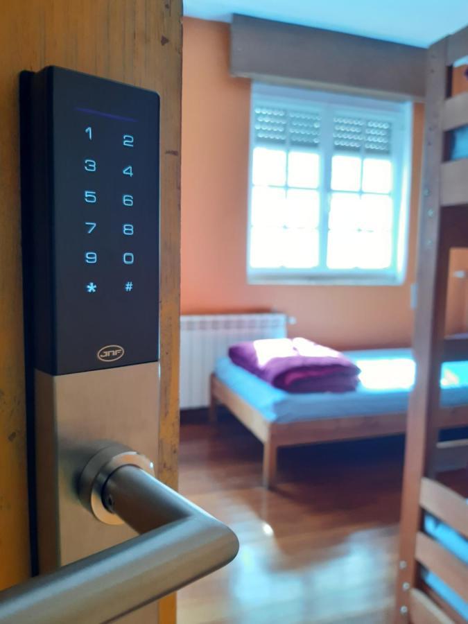 Meiga Backpackers Hostel Santiago de Compostela Bagian luar foto